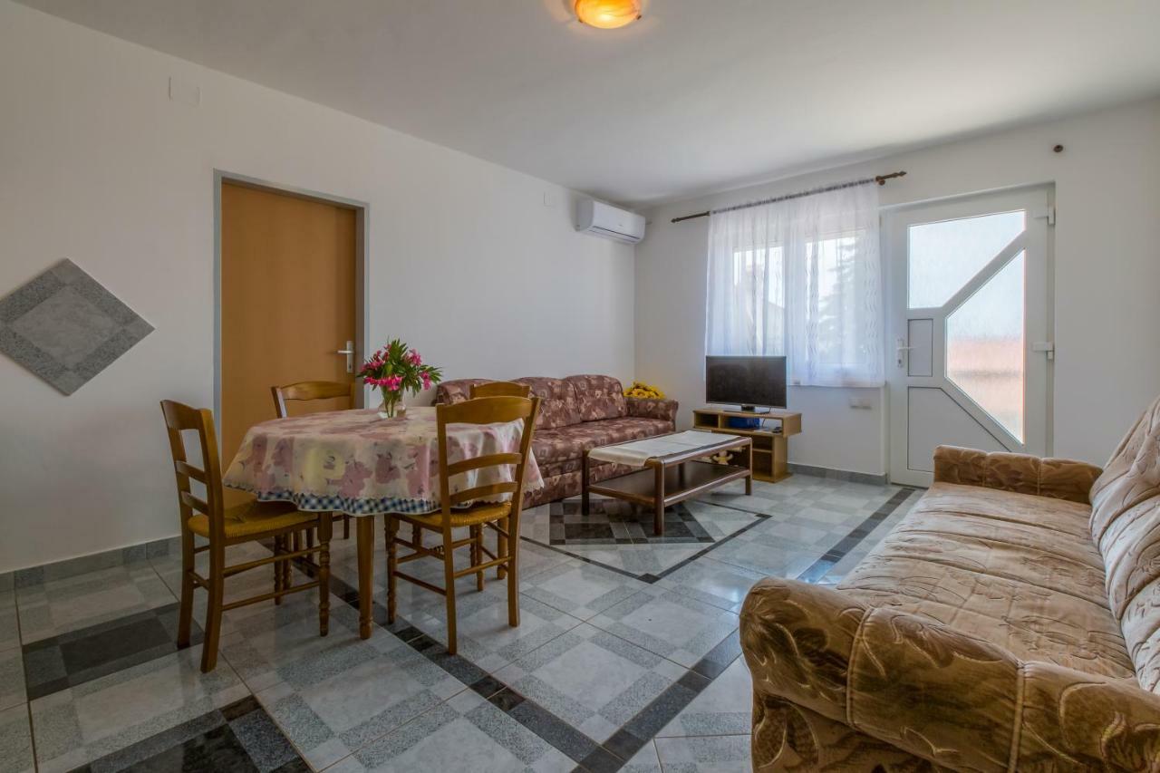 Apartments Slavica Dramalj Exterior photo